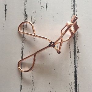 Rose gold eyelash curler SOLD